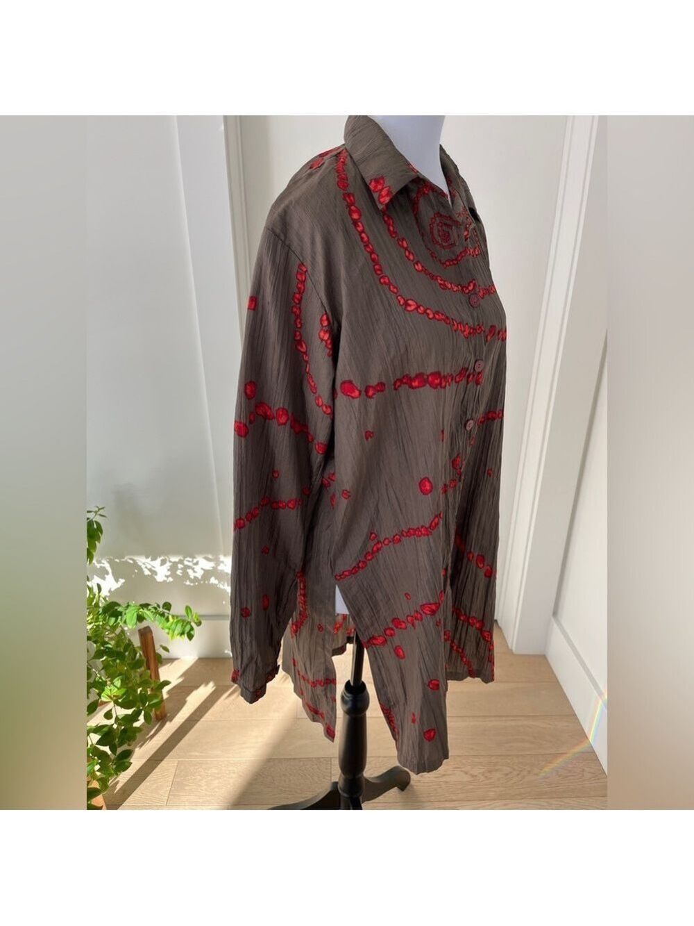 TARA VAO Tunic Blouse Button Front Spiral Splatter Pattern Crinkle Fabric Artsy - Picture 3 of 16